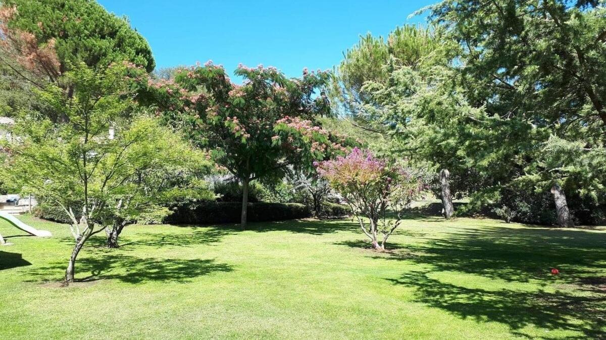 La Villa Moursoise 4 Etoiles المظهر الخارجي الصورة