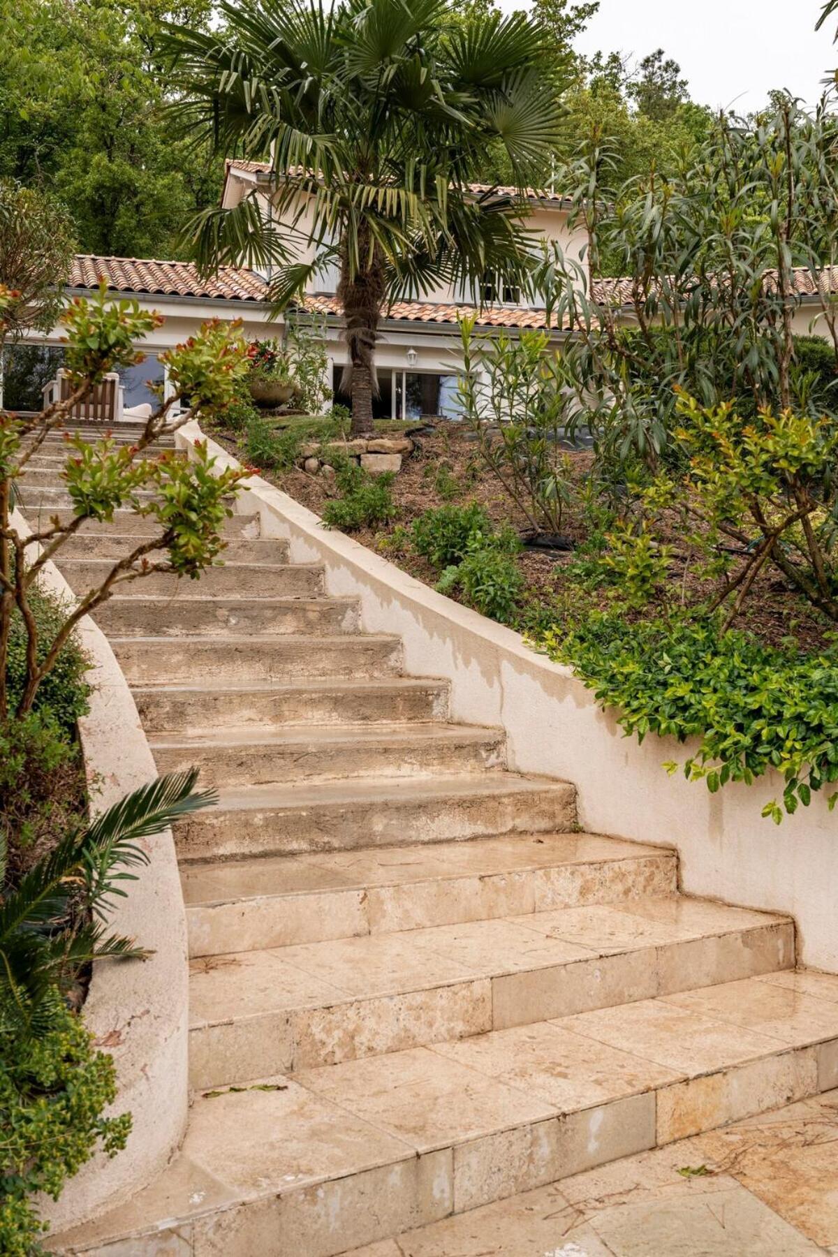 La Villa Moursoise 4 Etoiles المظهر الخارجي الصورة